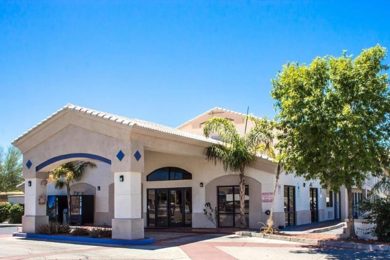 Infinity Inn & Suites Tempe Exterior foto