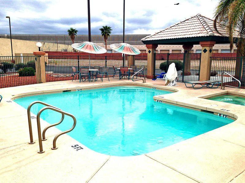 Infinity Inn & Suites Tempe Exterior foto