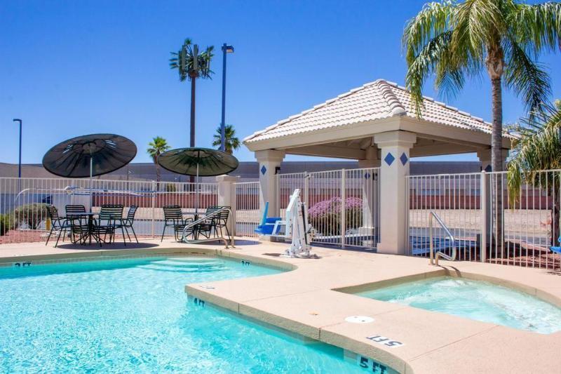 Infinity Inn & Suites Tempe Exterior foto